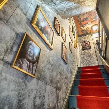 Hogwarts Hideaway Themed Property Watford  Esterno foto